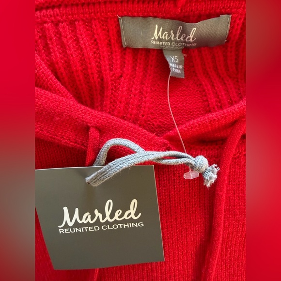 NWT Marled Reunited Women’s Vibrant Red Cowl Neck Hooded Sweater - Picture 3 of 3